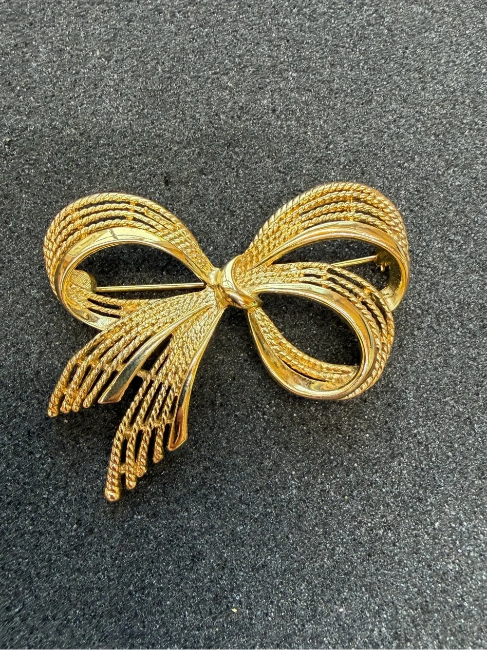 Vintage Napier Gold Tone Ribbon Brooch